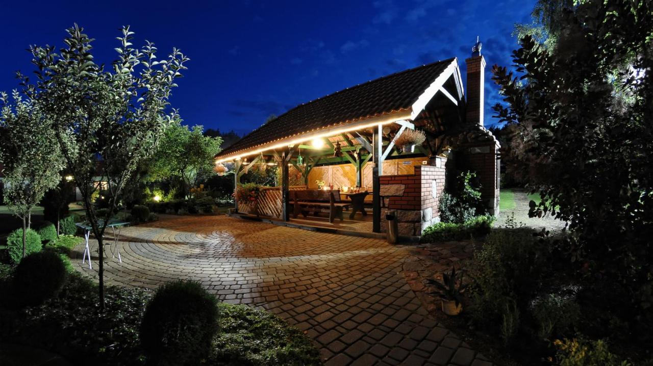 Szumi Las Events & Apartments Regimin Luaran gambar